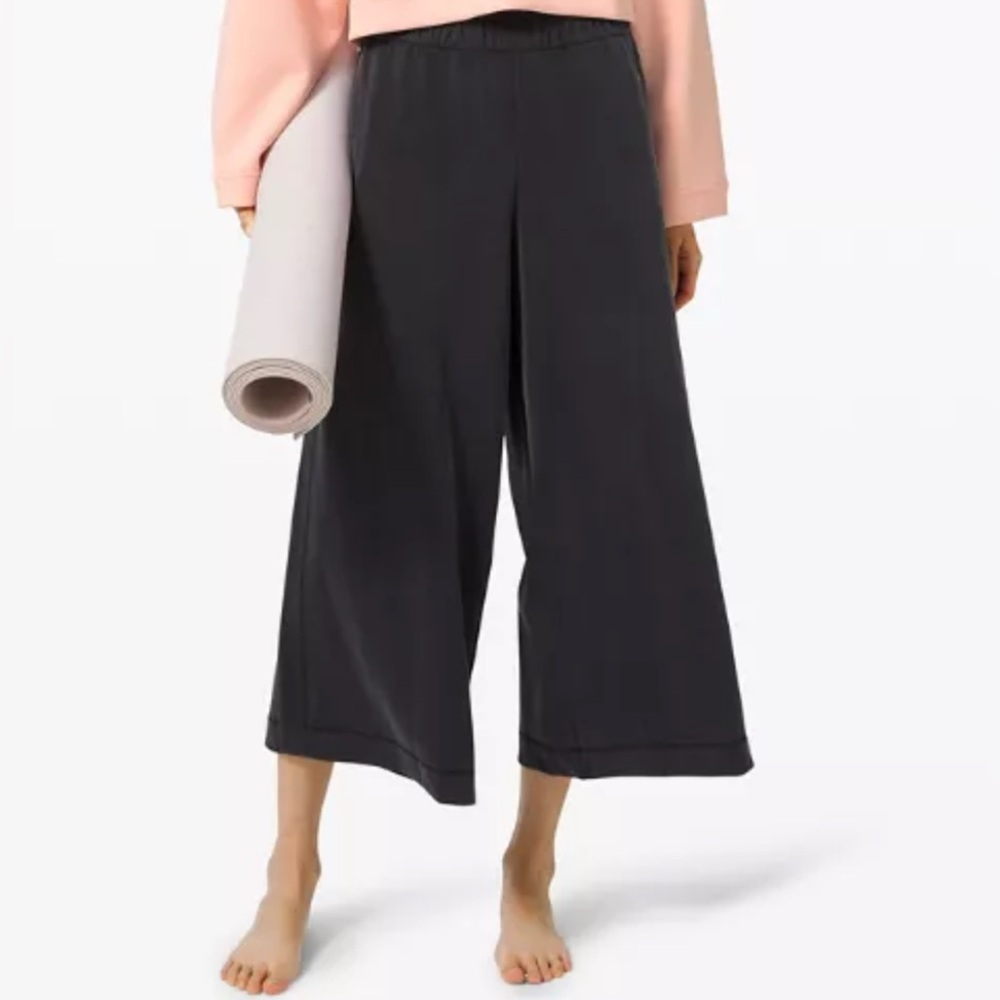 Lululemon Seek Softness Crop black
